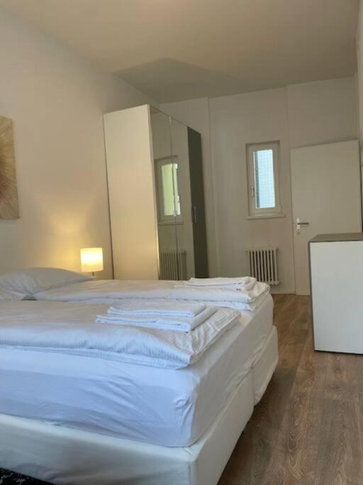 Elegant 2Br Apartment - Canal3 Zürich Kültér fotó